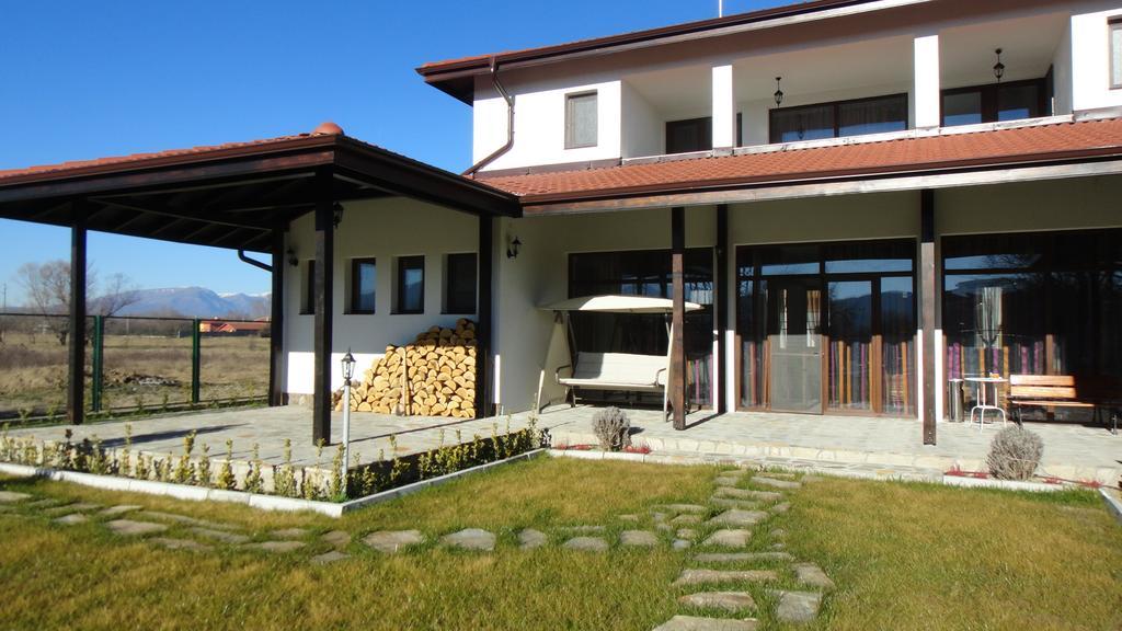 Guest House Hasiendata พาเวลบันยา ภายนอก รูปภาพ